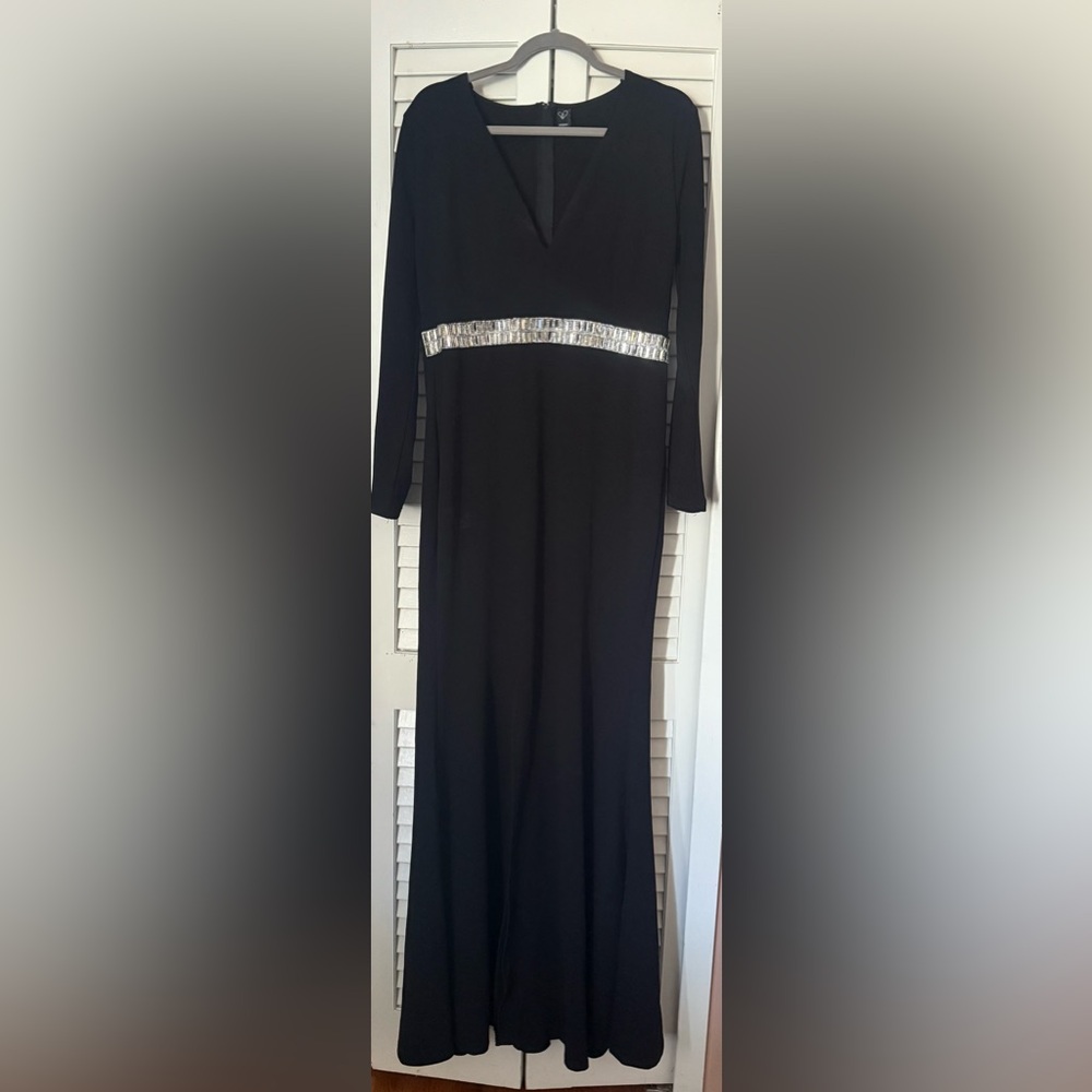 NWT Windsor Classic Black Long Sleeve Mermaid Dress Gems V Neck Slit